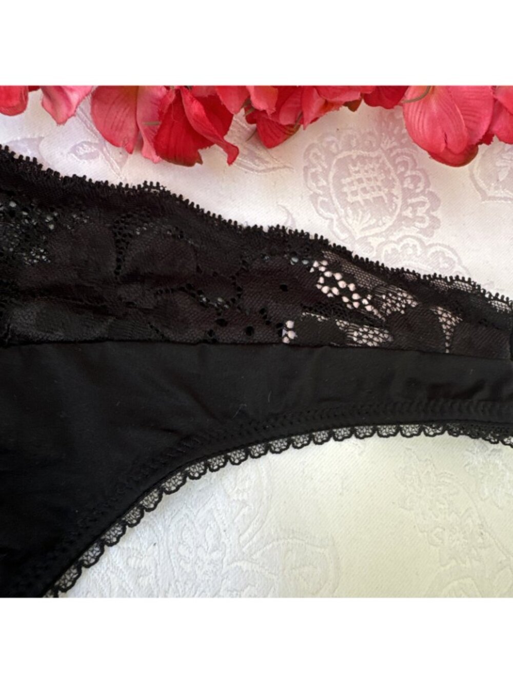 VICTORIA'S SECRET L BODY BY VICTORIA BLACK SILKY GOLD CHARM THONG PANTIES NWT - Picture 3 of 7